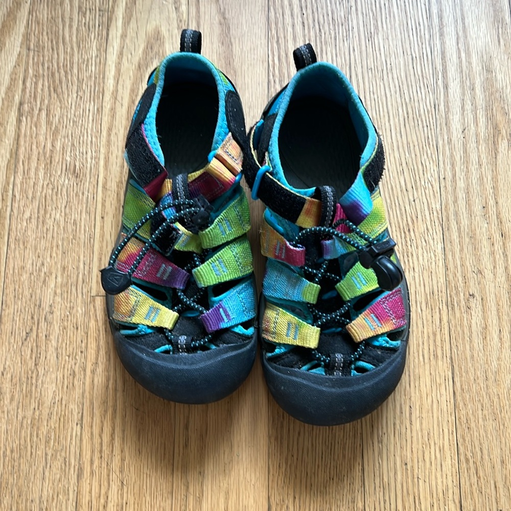 Keen sandals, gently used